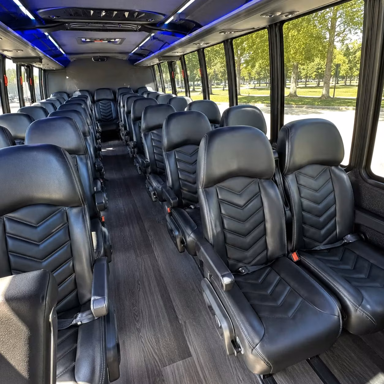 north little rock 30 passenger minibus rental