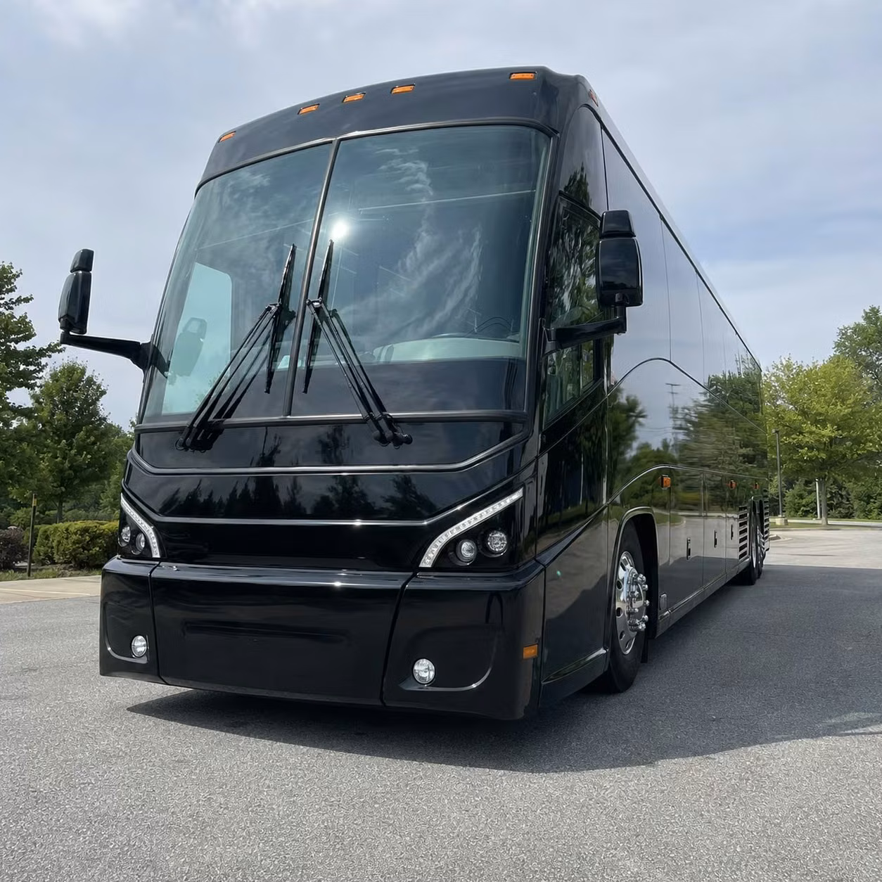 school and university group travel from north little rock on a charter bus